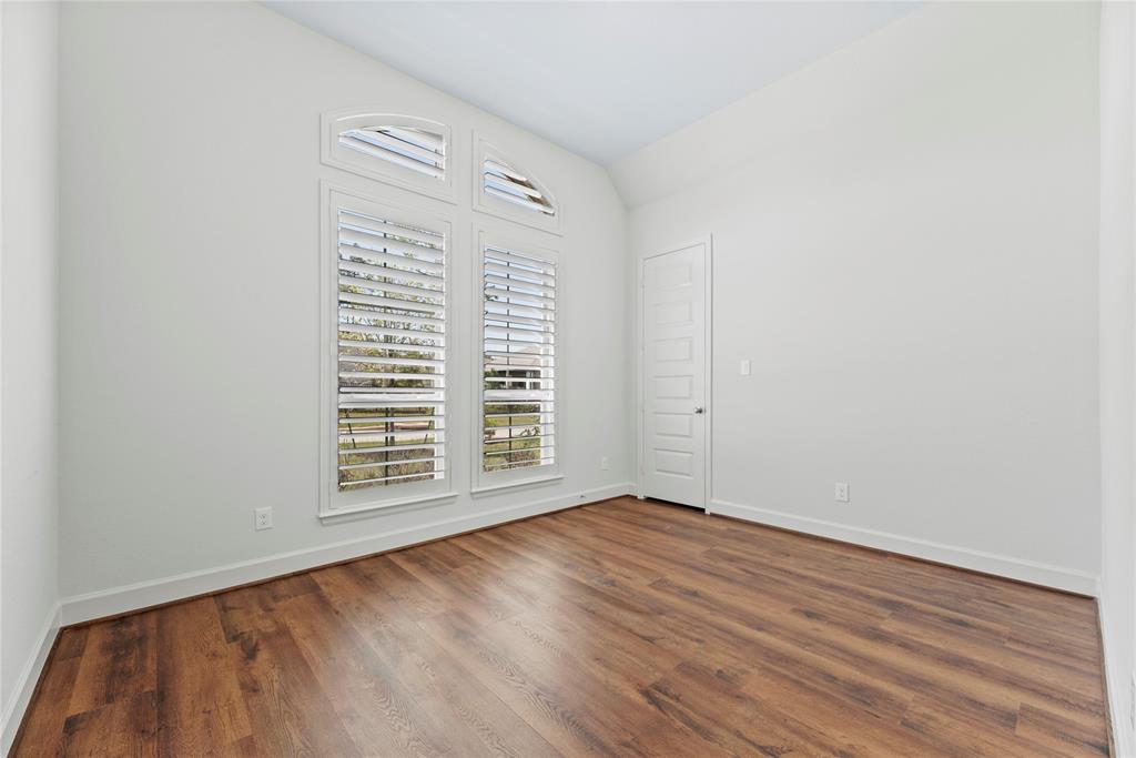 114 Artisan Ridge Drive, Conroe, Texas image 5