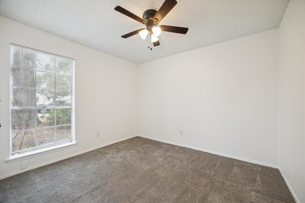 5302 Oaklynn Drive, Spring, Texas image 7