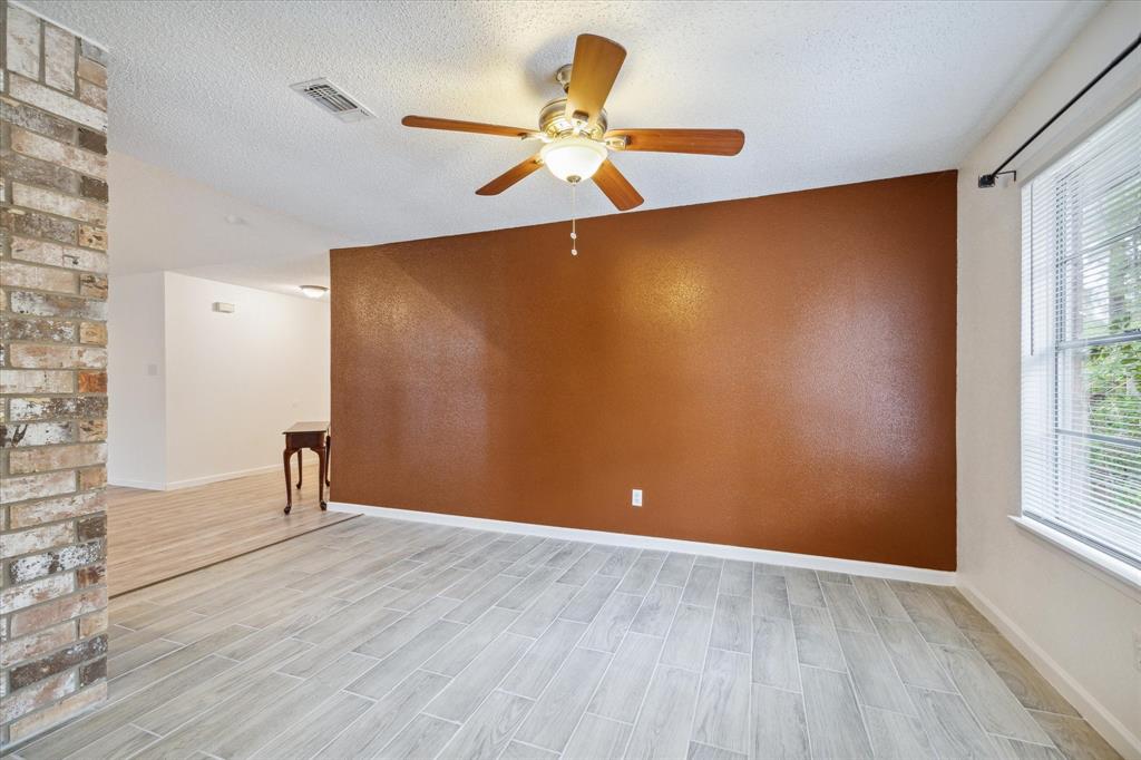 5302 Oaklynn Drive, Spring, Texas image 16
