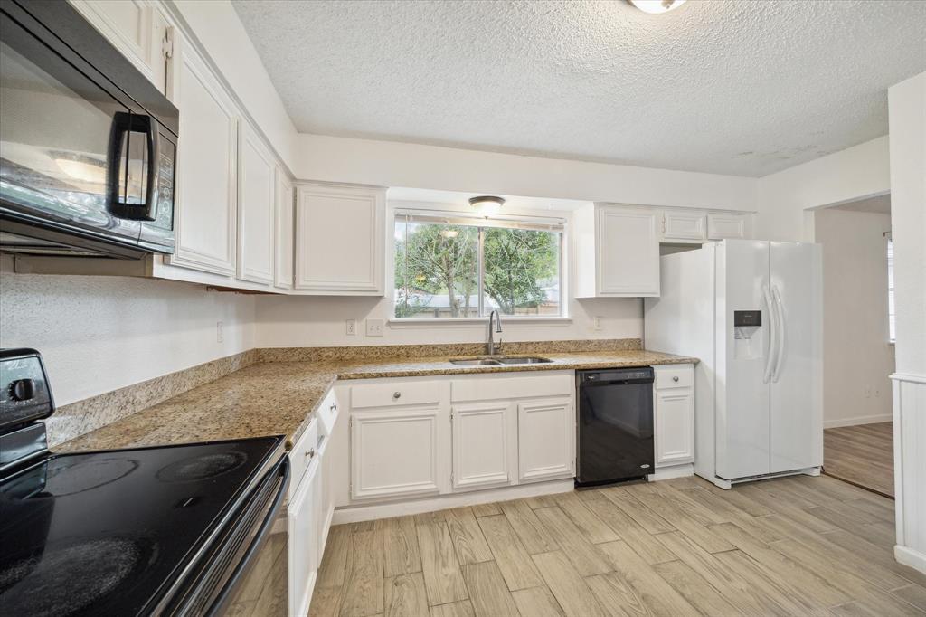5302 Oaklynn Drive, Spring, Texas image 14