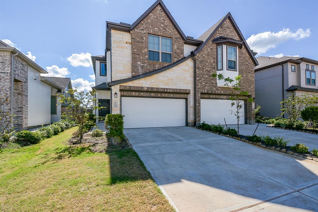 1554 Rustling Creek Drive, Missouri City, Texas image 1