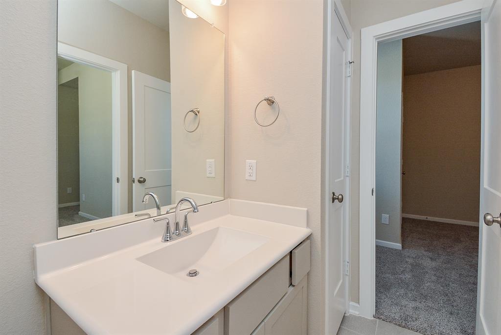 1554 Rustling Creek Drive, Missouri City, Texas image 27