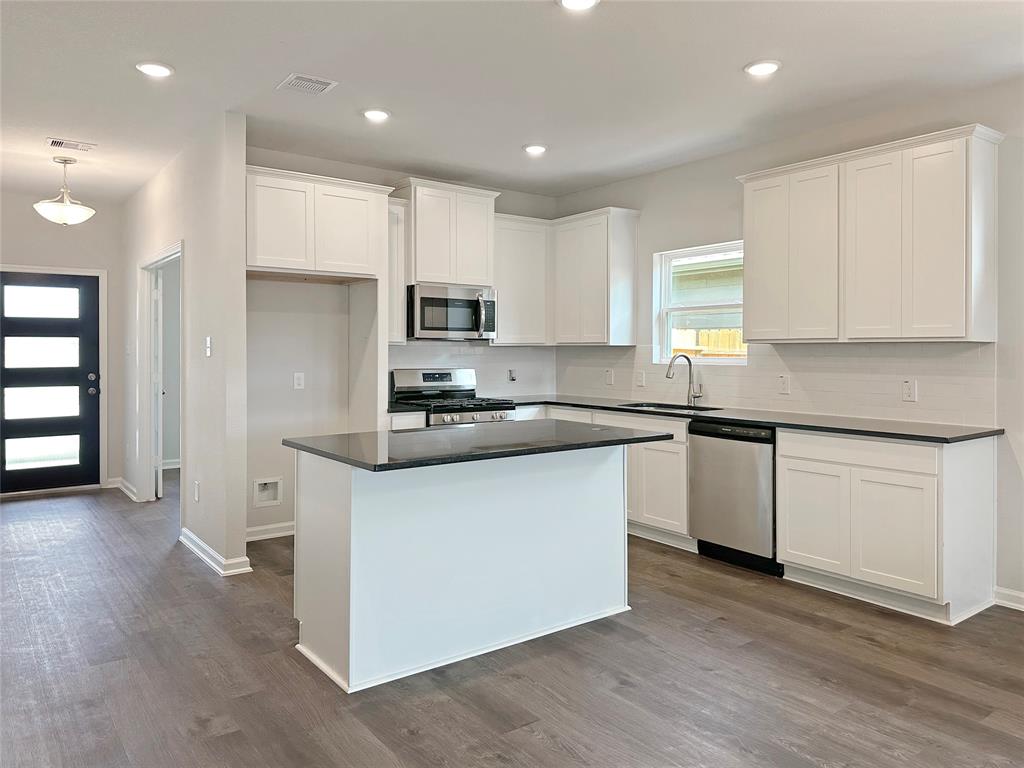 813 Apple Blossom Drive