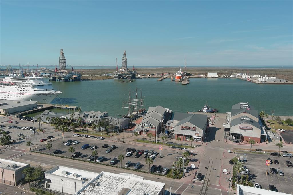 2402 Avenue M, Galveston, Texas image 8