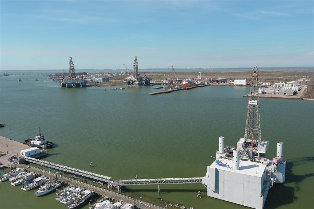 2402 Avenue M, Galveston, Texas image 9