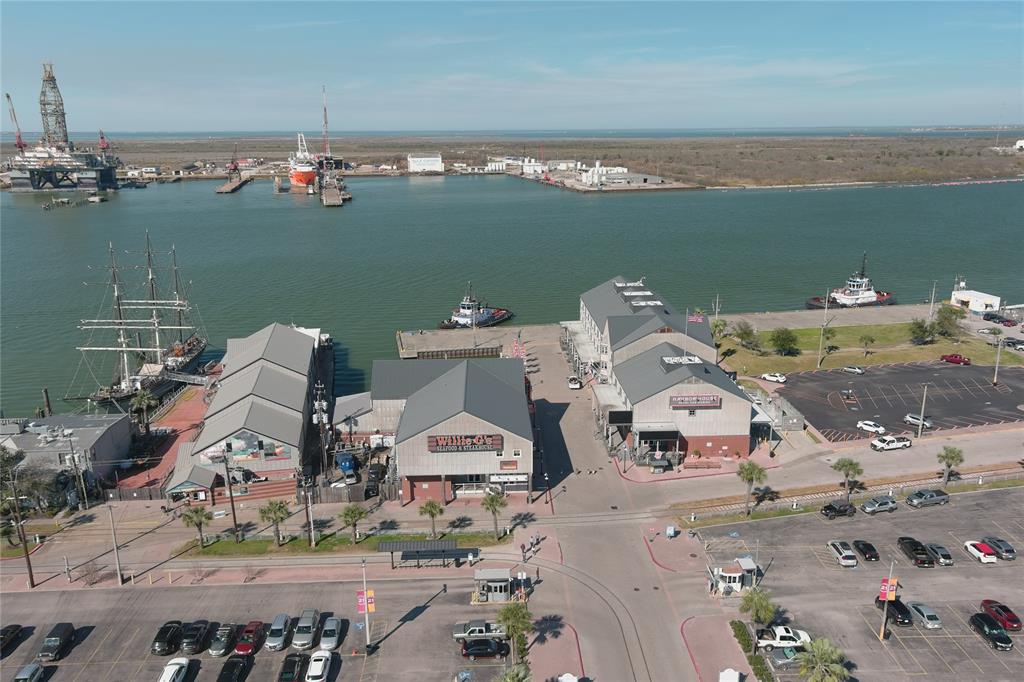 2402 Avenue M, Galveston, Texas image 7