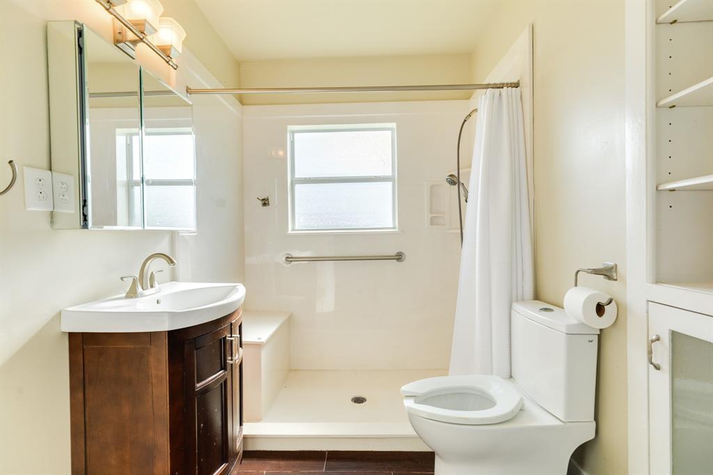 110 W Florida Street, Brazoria, Texas image 16