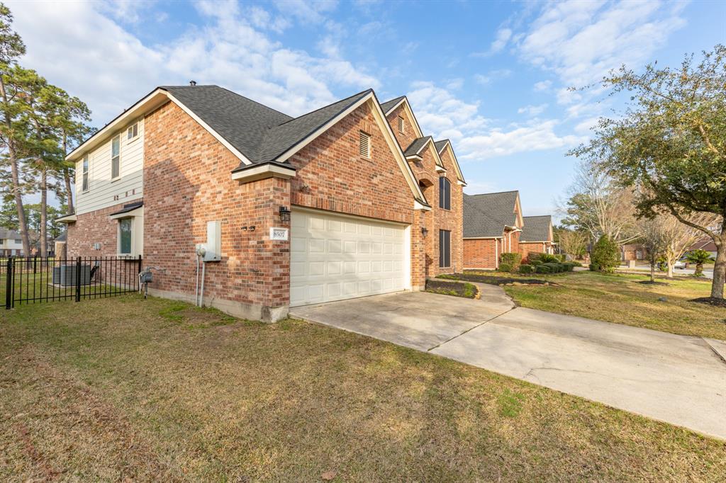 8507 Silver Lure Drive, Humble, Texas image 4