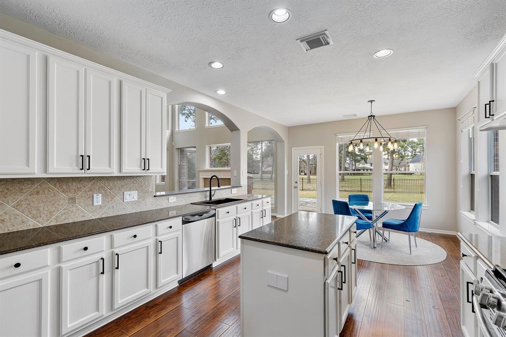 8507 Silver Lure Drive, Humble, Texas image 14