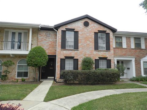 Photo of 14309 Misty Meadow Lane, Houston, TX 77079 (MLS # 73561764)
