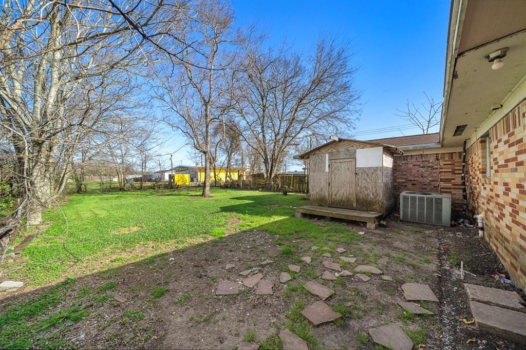 408 S Texas Street, Texas City, Texas image 19
