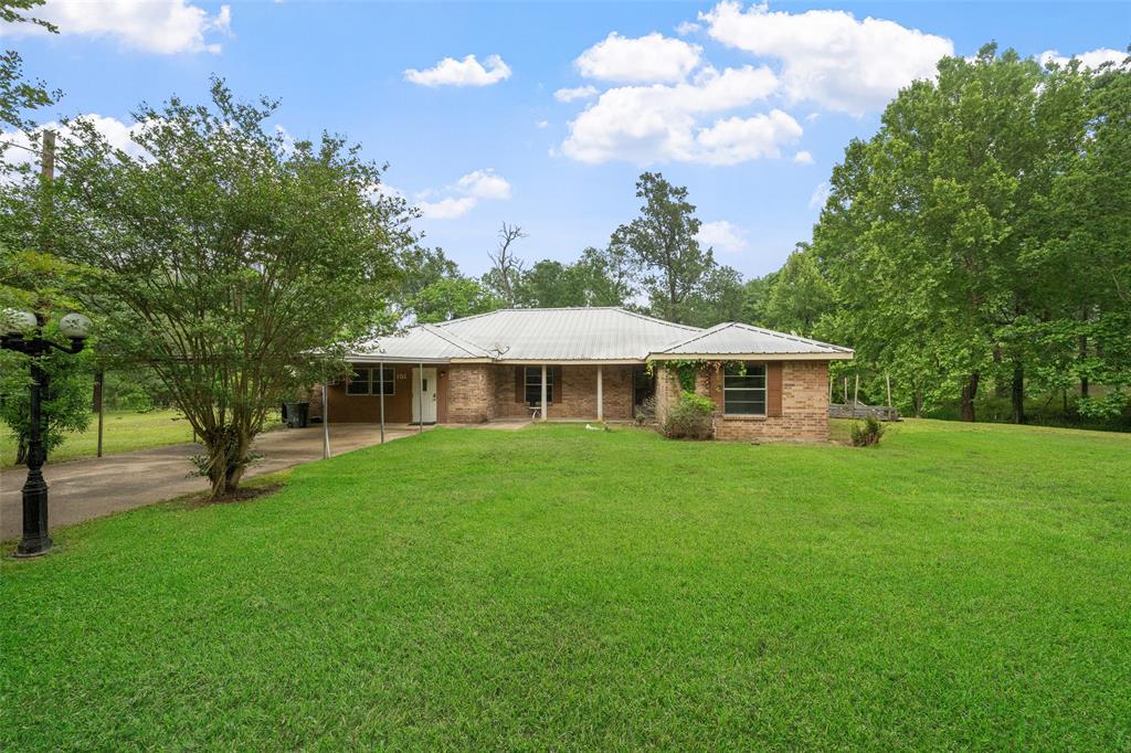 101 Walnut Drive, Coldspring, Texas image 1