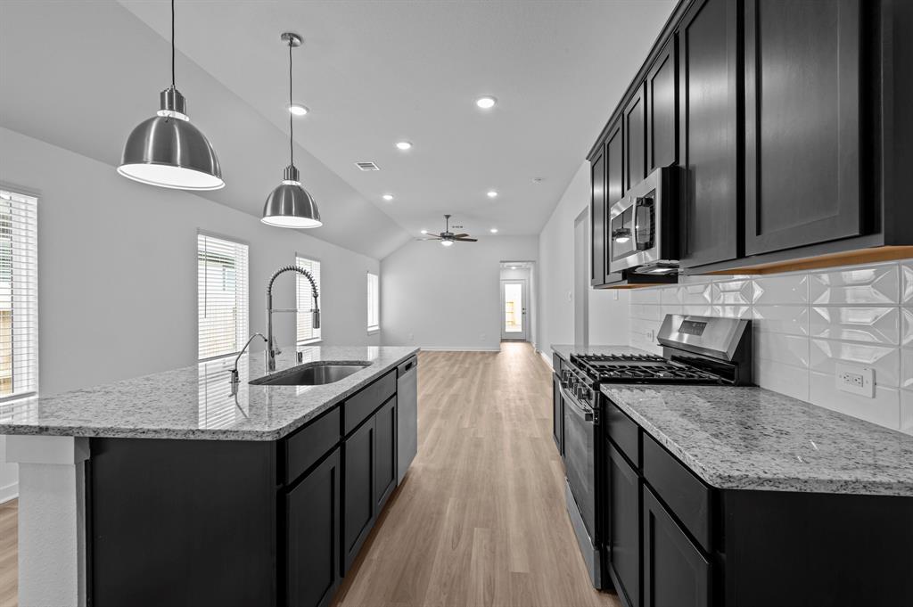 9811 Robard Ridge Court
