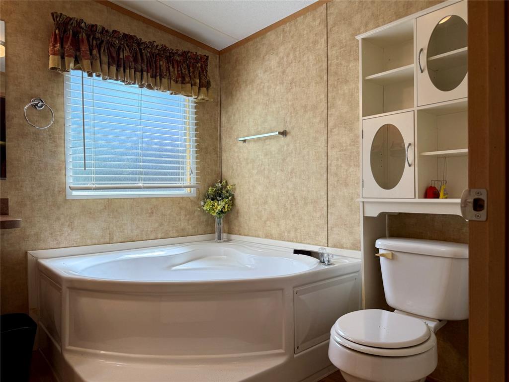 300 Timberline Drive, Onalaska, Texas image 14