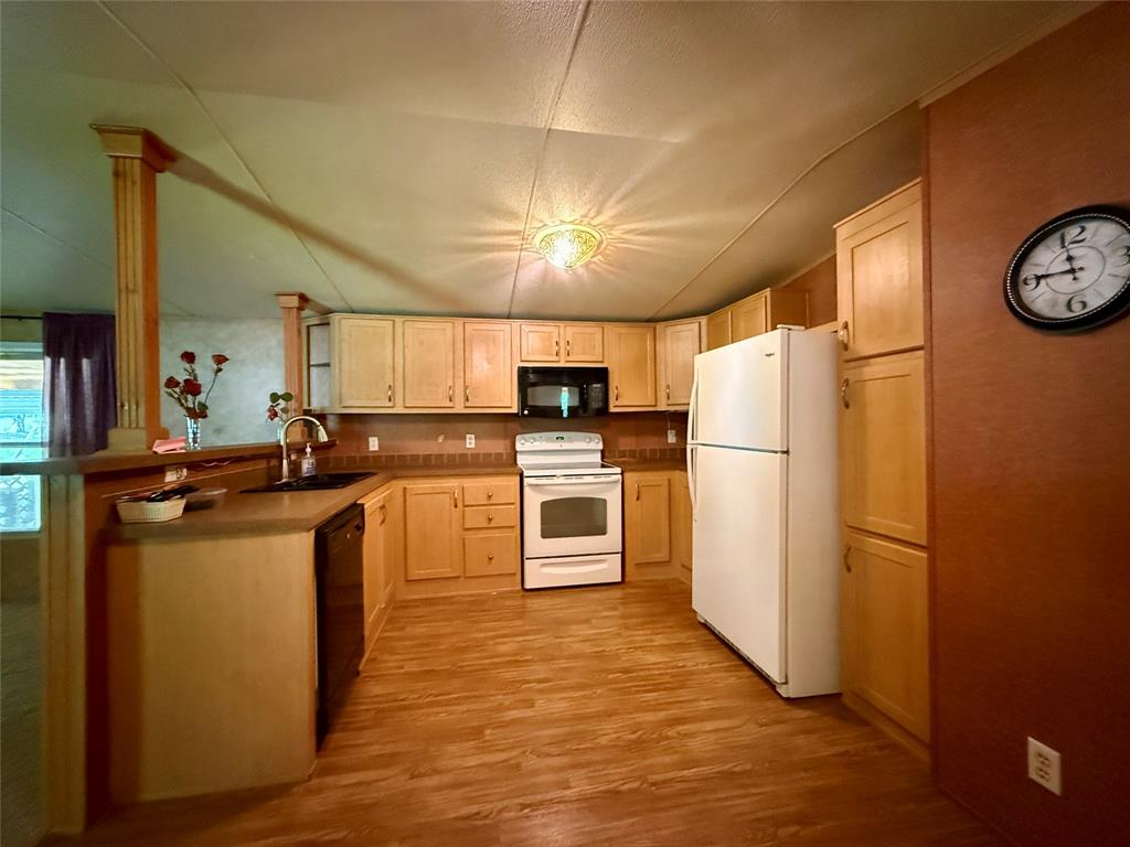 300 Timberline Drive, Onalaska, Texas image 11