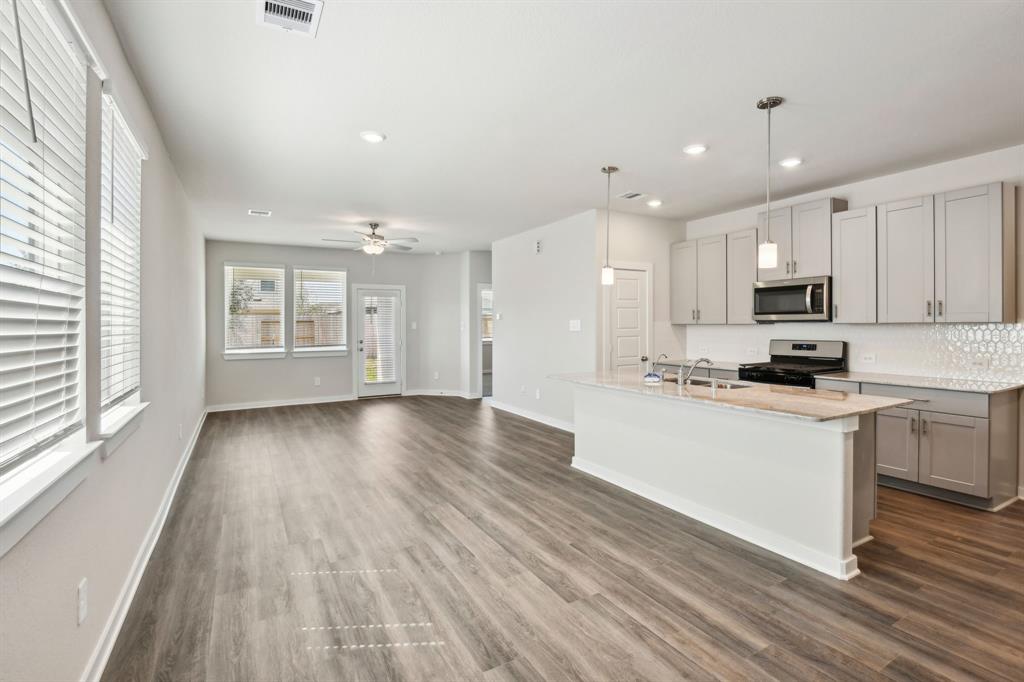 18648 W Presswood Way Drive #104, New Caney, Utah image 1