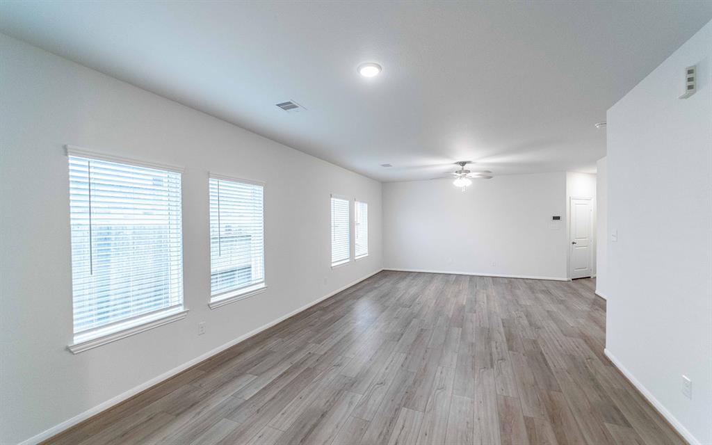 13020 Sapphire Lake Lane, Texas City, Texas image 3