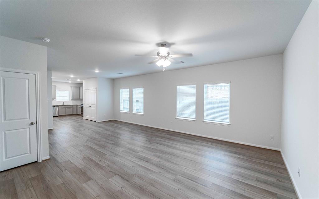 13020 Sapphire Lake Lane, Texas City, Texas image 2