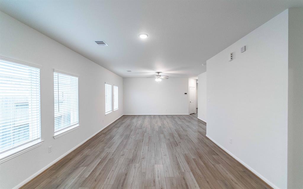 13020 Sapphire Lake Lane, Texas City, Texas image 4