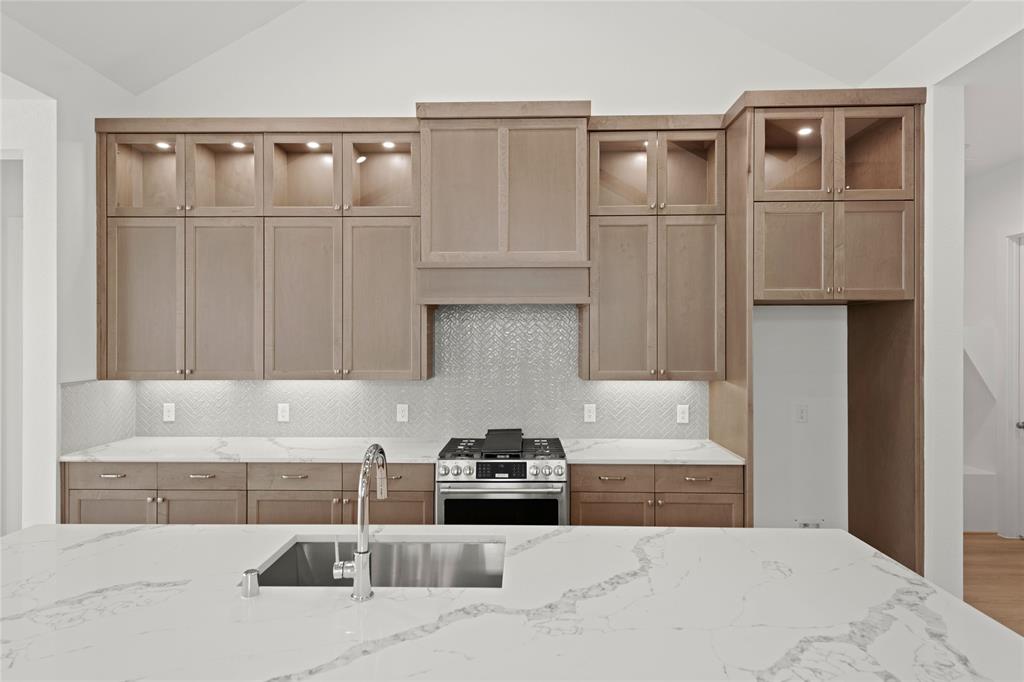 7414 Goldenrod Thicket Circle, Katy, Texas image 3