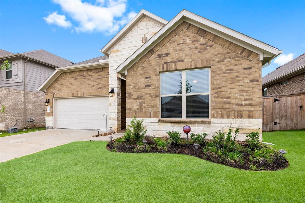 1089 Clearwood Drive