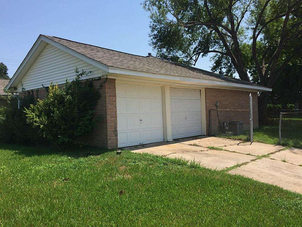 1101 E Rutgers Lane, Deer Park, Texas image 3