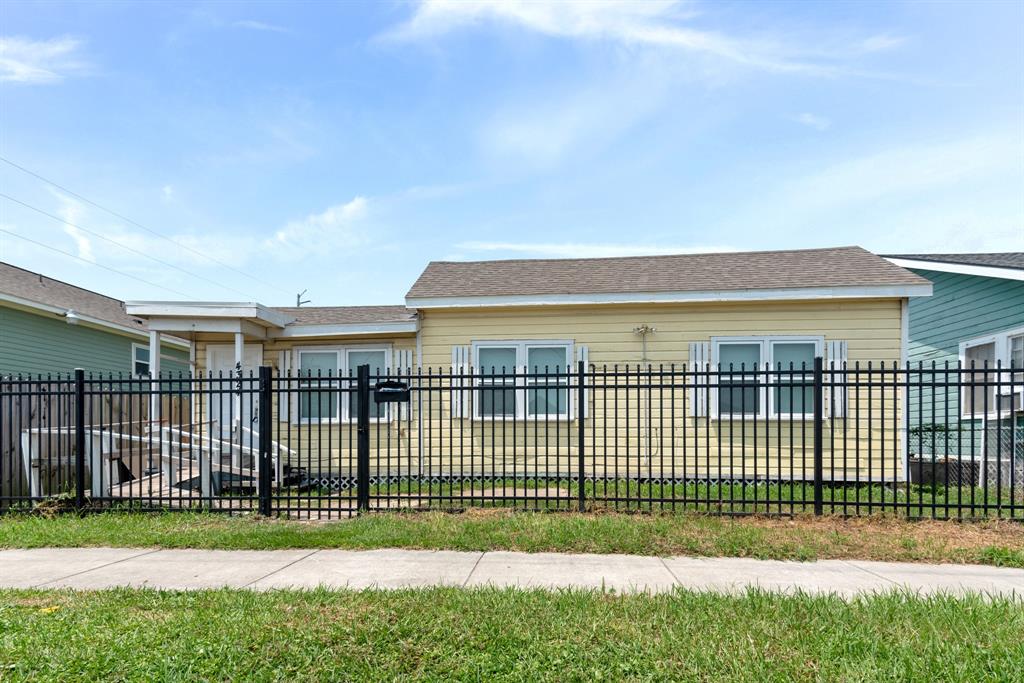 4324 Ball, Galveston, Texas image 2
