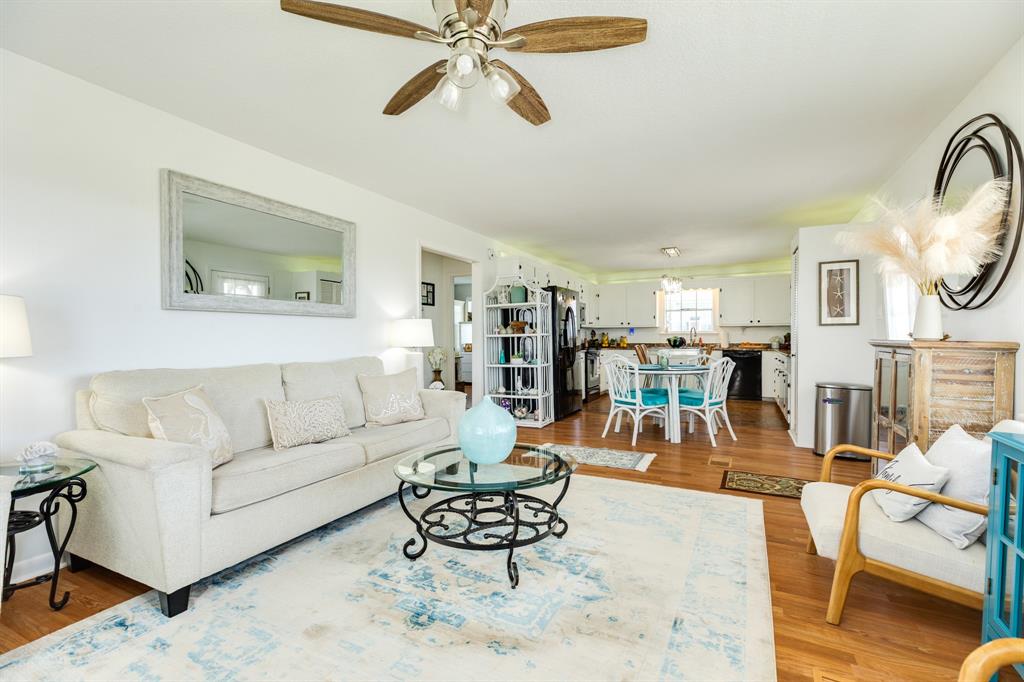 4022 Mason Drive, Galveston, Texas image 5