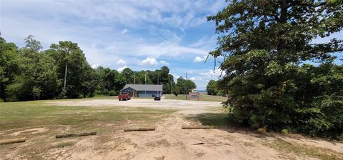 Single Family Residence in Point Blank TX 11841 Hwy 190 Highway 25.jpg