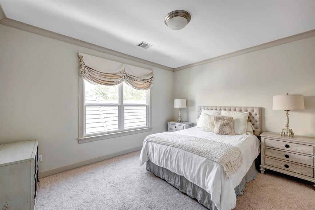 702 Mulberry Lane, Bellaire, Texas image 23