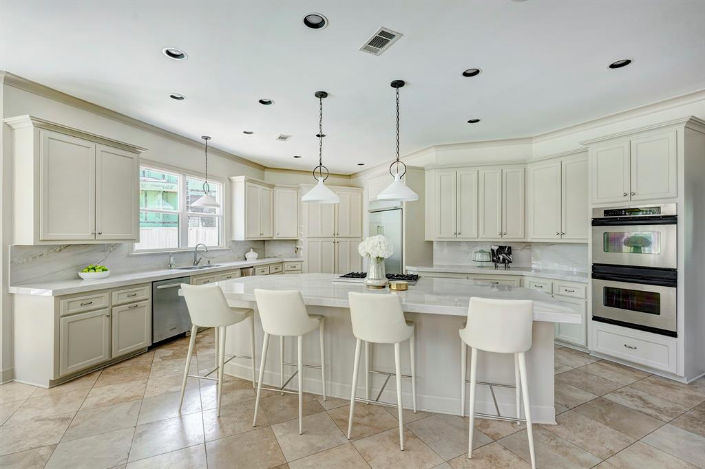 702 Mulberry Lane, Bellaire, Texas image 15