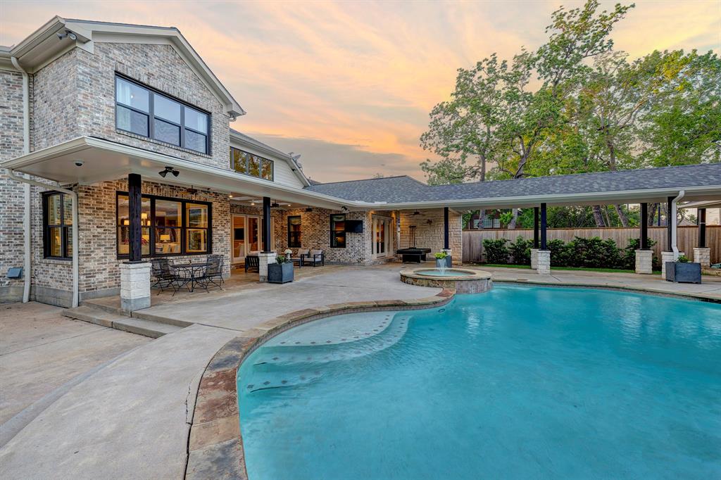 702 Mulberry Lane, Bellaire, Texas image 32
