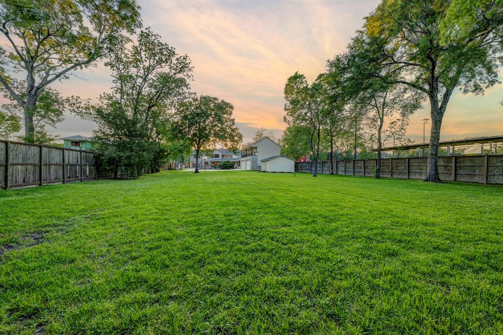 702 Mulberry Lane, Bellaire, Texas image 37