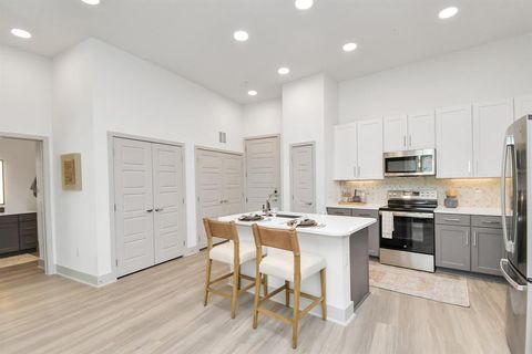 Photo of 1617 Enid Street #264, Houston, TX 77009 (MLS # 87557694)