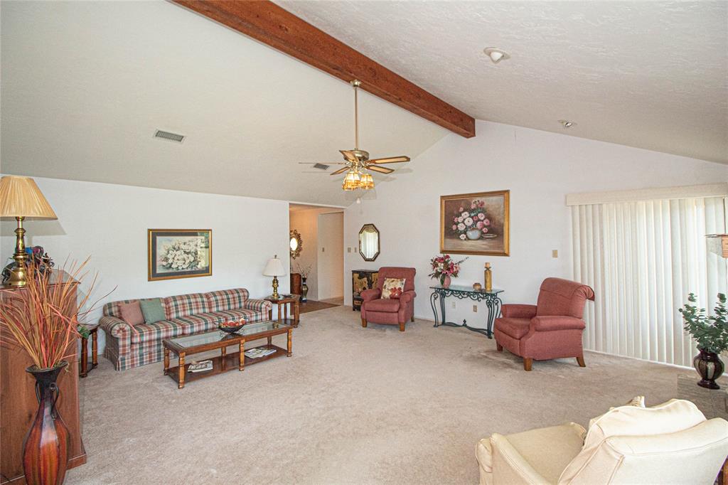 380 W Lake Drive, Livingston, Texas image 8