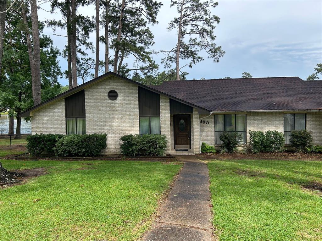 380 W Lake Drive, Livingston, Texas image 2