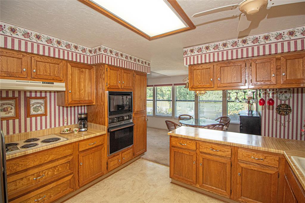 380 W Lake Drive, Livingston, Texas image 14