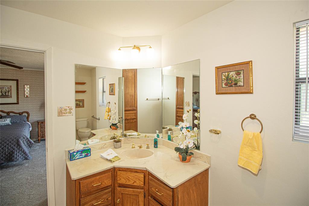 380 W Lake Drive, Livingston, Texas image 16