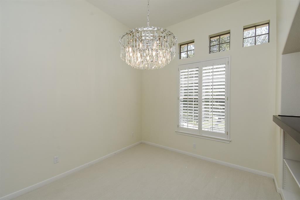 46 W Mirror Ridge Circle, The Woodlands, Texas image 25
