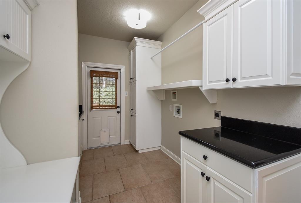 46 W Mirror Ridge Circle, The Woodlands, Texas image 19