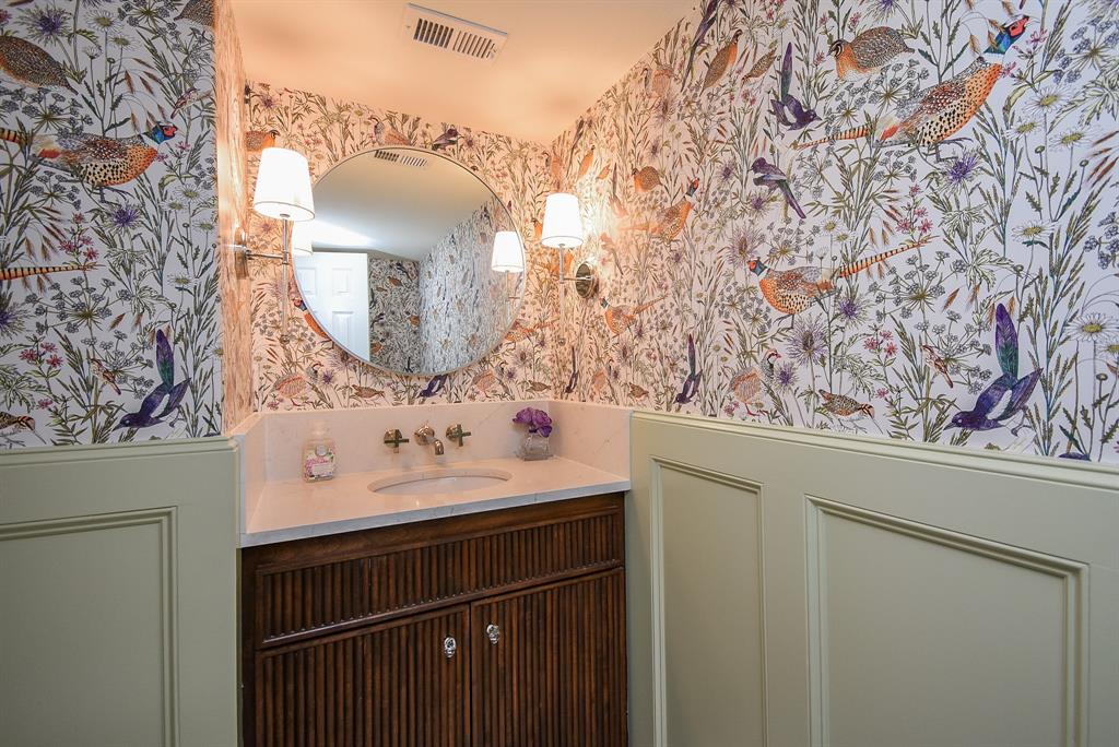 46 W Mirror Ridge Circle, The Woodlands, Texas image 41