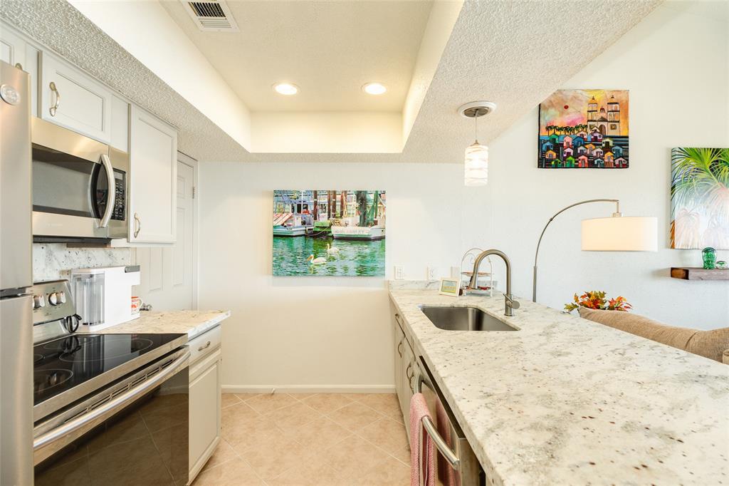 32 Dana Drive, Galveston, Texas image 16