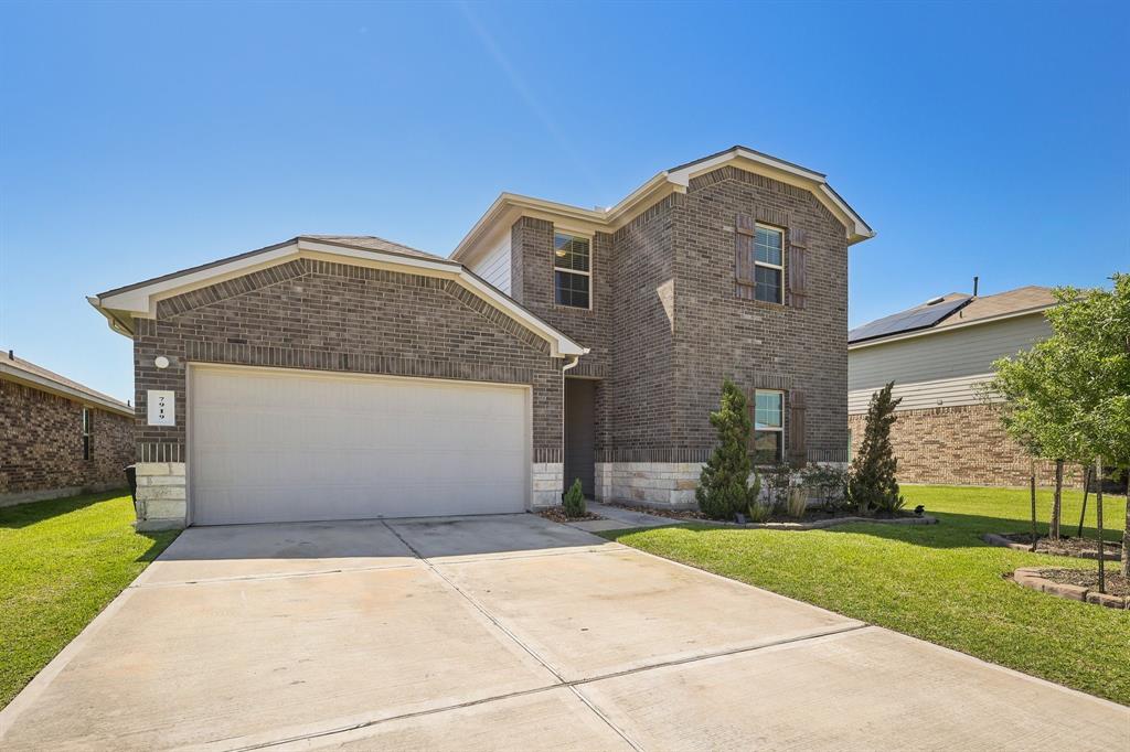 7919 Tamarind Lane, Baytown, Texas image 2