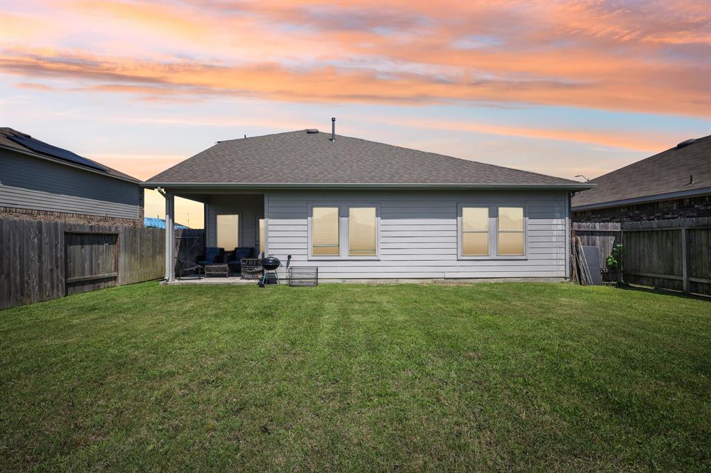 7919 Tamarind Lane, Baytown, Texas image 21