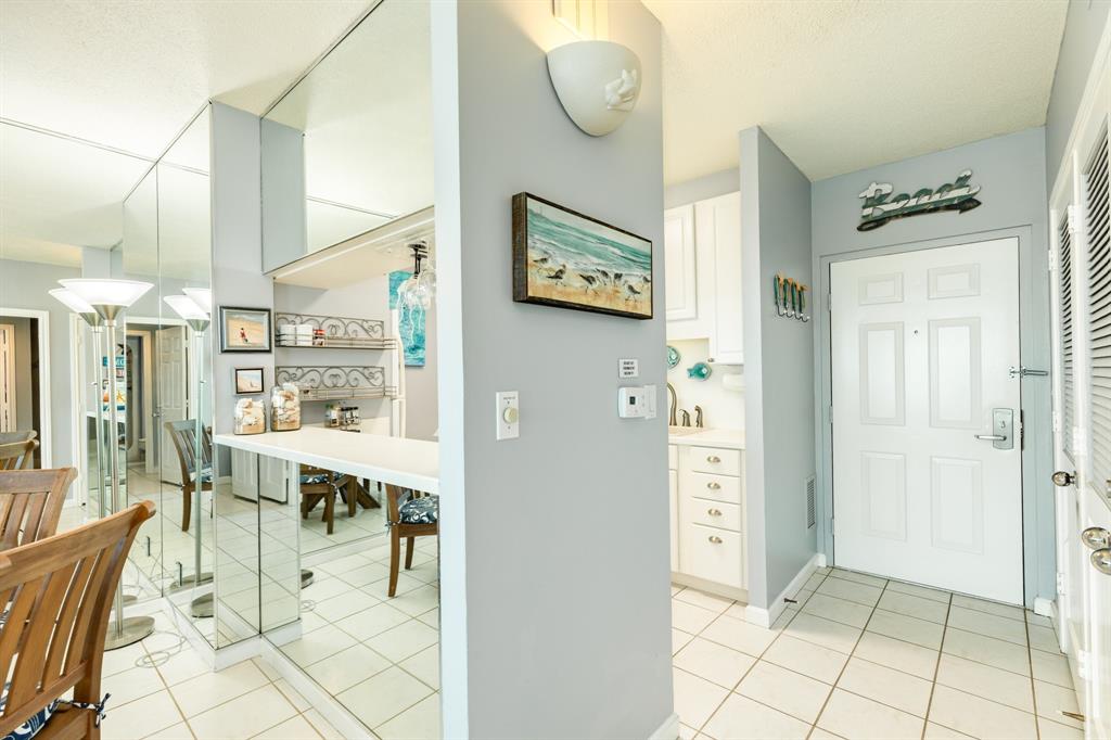 1401 E Beach Drive #811, Galveston, Texas image 7