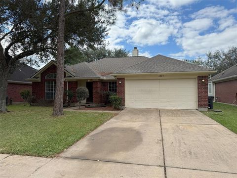 A home in Pearland