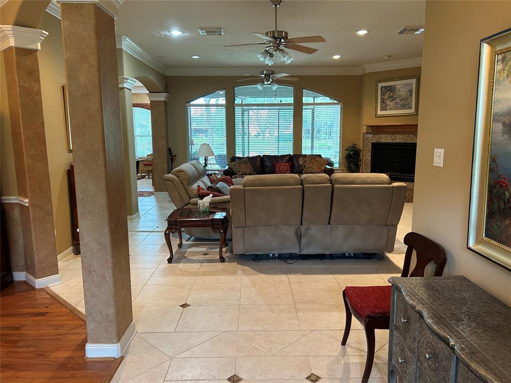 4818 Mckeever Lane, Missouri City, Texas image 10