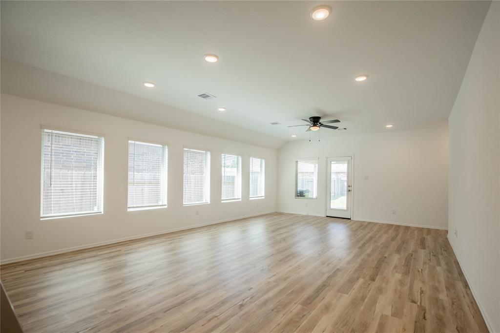 22065 Juniper Crossing Drive, New Caney, Texas image 11