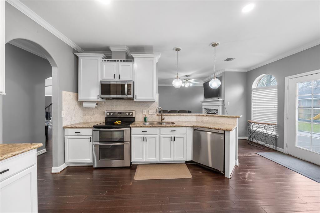 718 S Diamondhead Boulevard, Crosby, Texas image 19