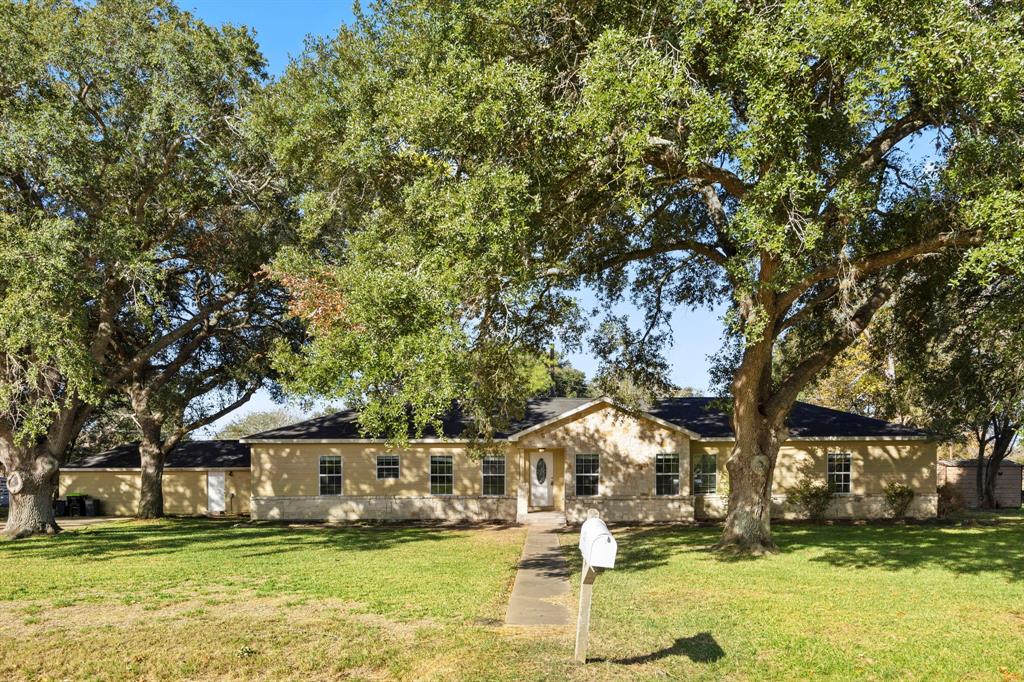 321 Circle Drive, Wharton, Texas image 25